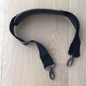 Lululemon bag strap black